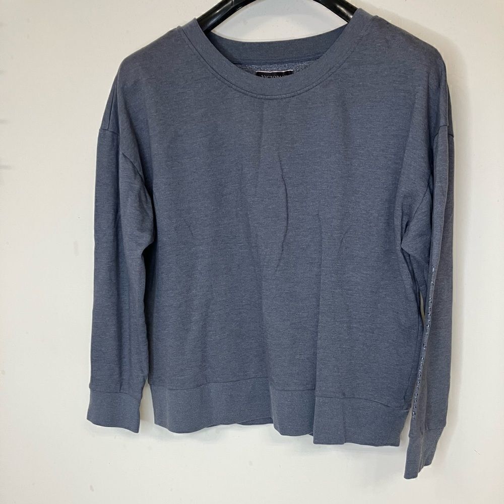 VICTORIA’S SECRET Love Victoria Graphic Unisex Sweatshirt  Size L